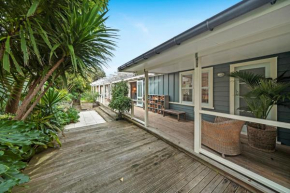 The Long House - Waikanae Holiday Home